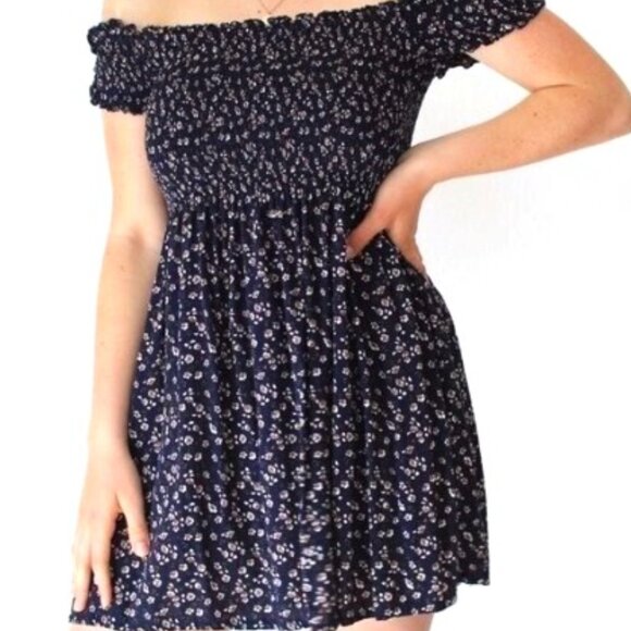 Brandy Melville Ditsy Black White Mini Stretch Dress S/M NWOT Viscose 100% - Picture 1 of 1